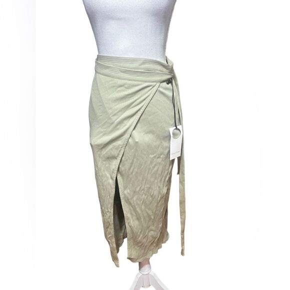 PRIVACY PLEASE Catalina Midi Skirt in Sage Green medium NWT - Picture 2 of 7